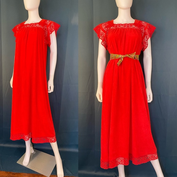 Vintage 70s Terry Cloth Lace Nightgown - Picture 2 of 6